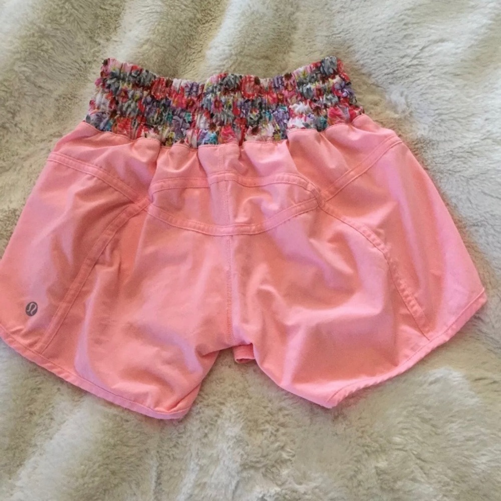 Lululemon Pink Tracker Shorts Size 4 - GREAT